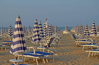 Terk edilmiş, boş bir plaj. Lido di Jesolo İtalya