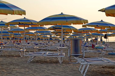 Terk edilmiş, boş bir plaj. Lido di Jesolo İtalya
