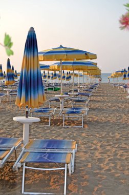 Terk edilmiş, boş bir plaj. Lido di Jesolo İtalya