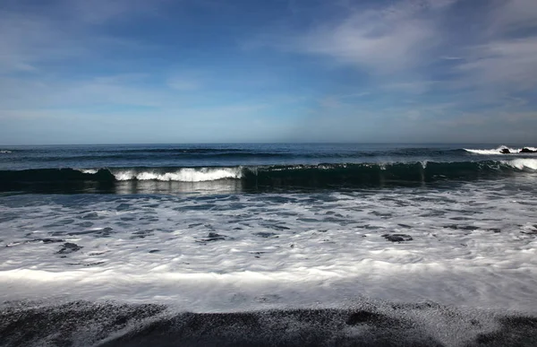 Волны Атлантического океана — стоковое фото