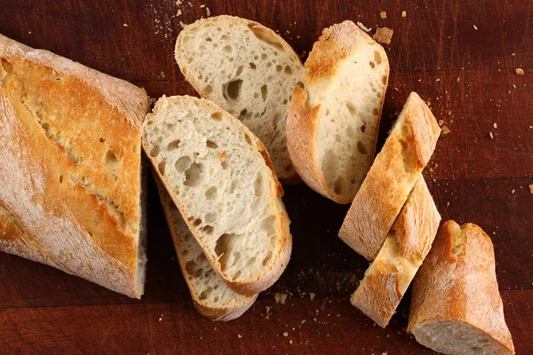 Хлеб в ломтиках — стоковое фото