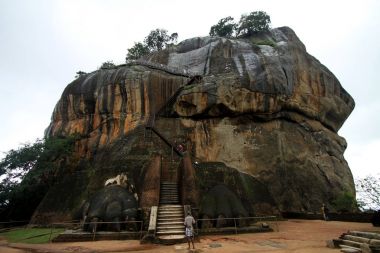 Sri Lanka 'daki Aslan Kayası