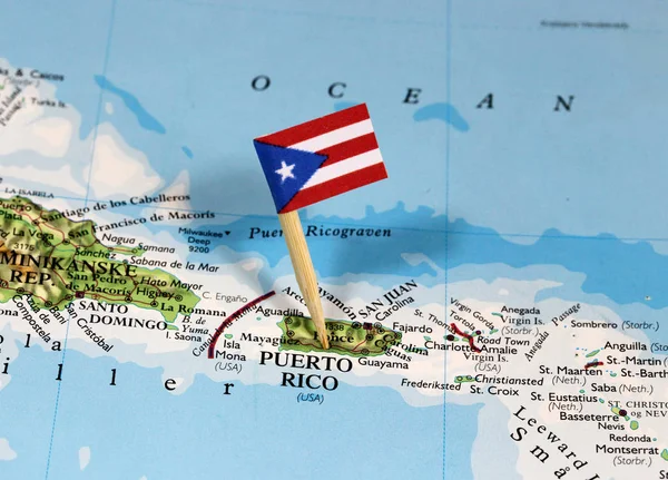 Map with pin point of Puerto Rico with flag