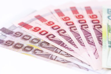 Beyaz arka plan üzerinde izole Tay para