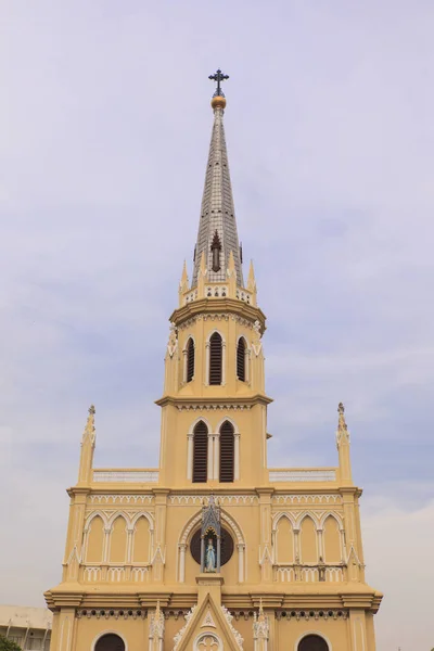 Alte katholische Kirche in samut songkhram, Thailand. — Stockfoto