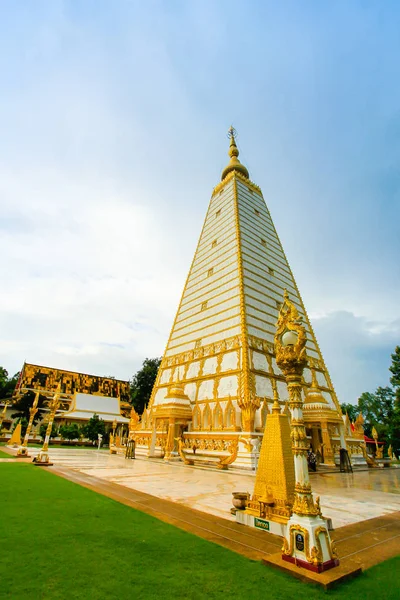 Obří Pagoda Wat Phrathat Nong Bua Ubon Ratchathani Thajsko — Stock fotografie