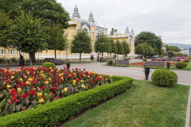 Kislovodsk, Rusya - 19 Eylül 2019 - Kurortnyi Bulvarı, güzel mimar.