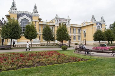 Kislovodsk, Rusya - 19 Eylül 2019 - Kurortnyi Bulvarı, güzel mimar.