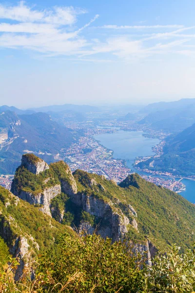 Panorama na italských Alpách za slunečného dne — Stock fotografie