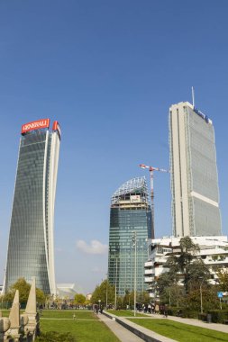 Milan, İtalya - 10 Kasım 2019: Milano 'daki Şehir Hayatı Bölgesi