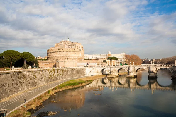 Roma, 3 gennaio 2008: Angolo del fiume Tevere a Roma — Foto Stock