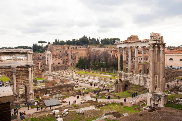 Roma, 3 gennaio 2008: Panorama sulle rovine di Roma — Foto Stock