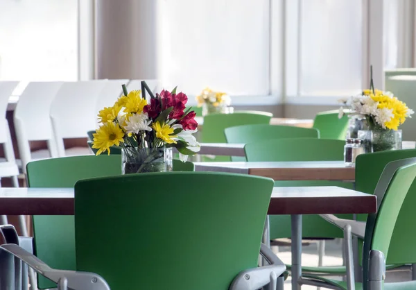 Indoor Cafe Has Tables Bright Colored Chairs Pretty Bouquets Flowers — Stock Photo, Image