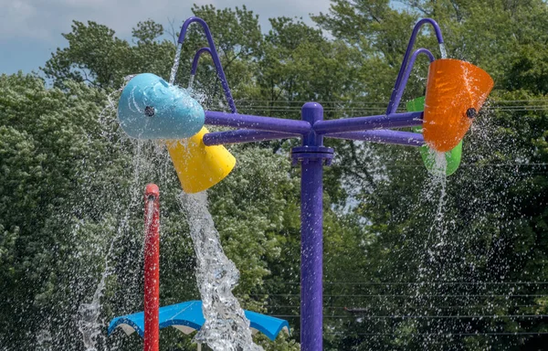 Colorful Buckets Fill Water Emptying Happy Children Child Splash Park — Stock Photo, Image