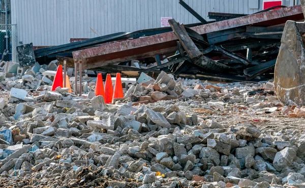 Montones Escombros Escombros Son Todo Que Queda Antiguo Edificio — Foto de Stock