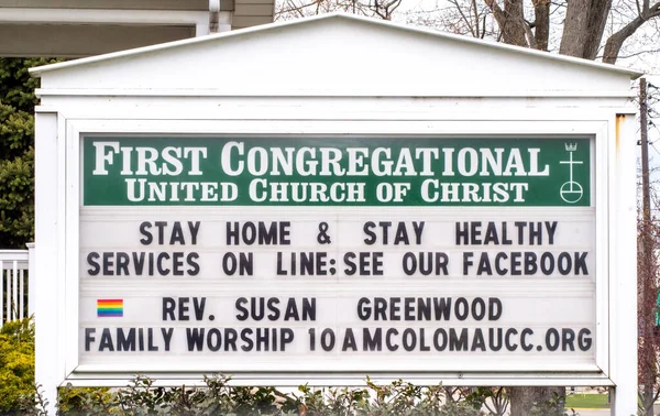 Signo Fuera Una Iglesia Durante Estancia Casa Órdenes Para Covid — Foto de Stock