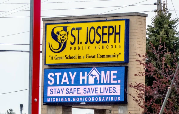 Joseph Usa April 2020 Public Serve Sign Local High School — Stock Photo, Image