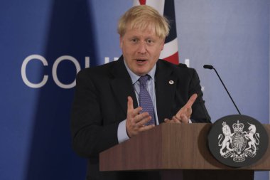 İngiltere Başbakanı Boris Johnson 17 Ekim 2019 'da Brüksel, Belçika' daki Avrupa Birliği Genel Merkezi 'nde düzenlenen bir basın toplantısında bir konuşma yaptı.. 