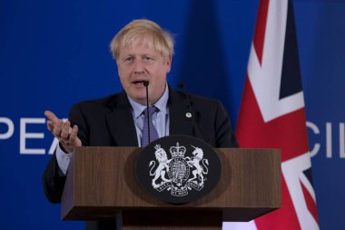 İngiltere Başbakanı Boris Johnson 17 Ekim 2019 'da Brüksel, Belçika' daki Avrupa Birliği Genel Merkezi 'nde düzenlenen bir basın toplantısında bir konuşma yaptı.. 