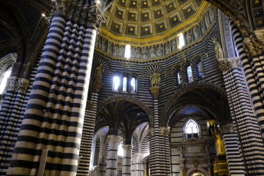 Siena Katedrali 26 Ekim 2019 tarihinde İtalya 'nın Siena kentinde bir ortaçağ kilisesidir..