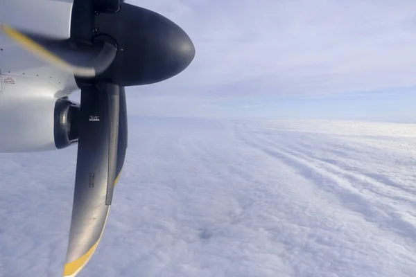 Літак Пролітає Над Хмарами Брюсселі Бельгія Жовтня 2019 Року — стокове фото