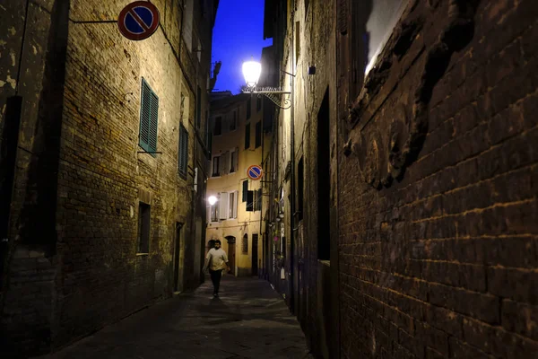 Pedestrians Walk Historical Center Siena Italy Oct 2019 — Stock Photo, Image