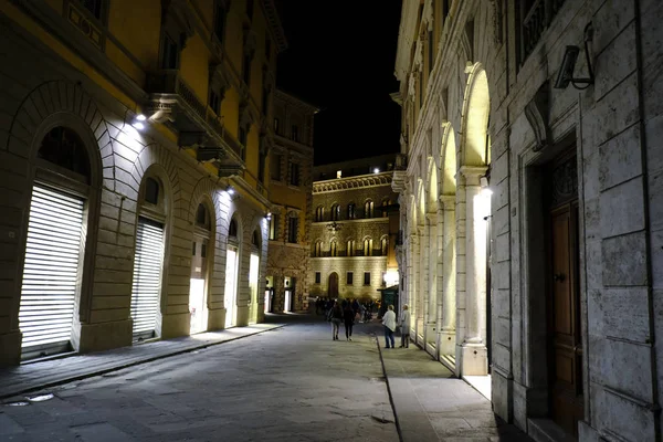 Pedestrians Walk Historical Center Siena Italy Oct 2019 — Stock Photo, Image