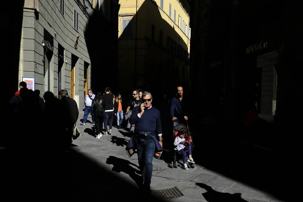 Pedestrians Walk Historical Center Siena Italy Oct 2019 — Stock Photo, Image
