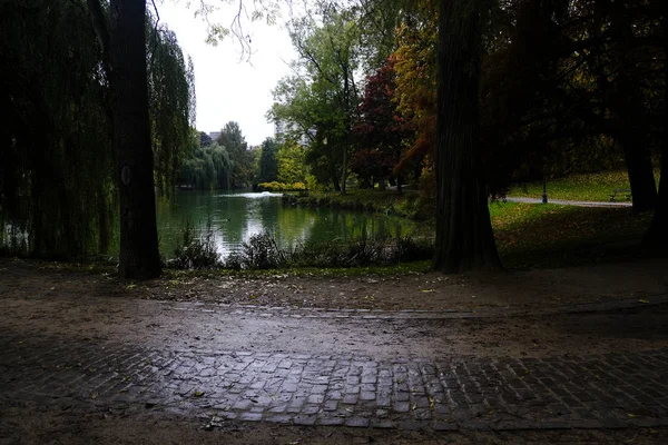 Leopold Park em Brussels, Bélgica — Fotografia de Stock