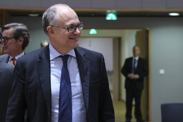 Встреча министров финансов Еврогруппы ЕС в Брюсселе, Бельгия
.