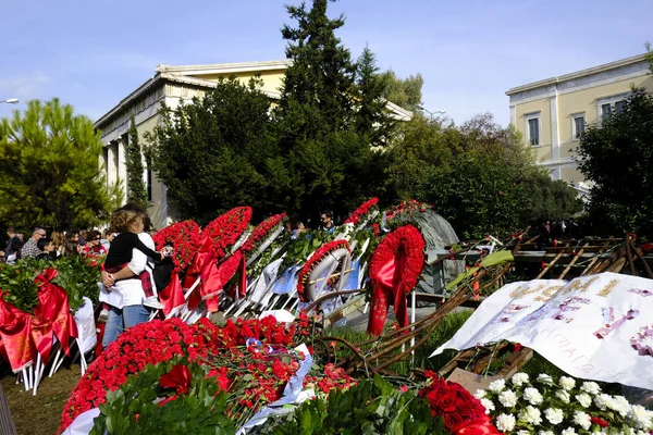 Flores São Colocadas Monumento Quintal Escola Politécnica Homenagem Vítimas Revolta — Fotografia de Stock