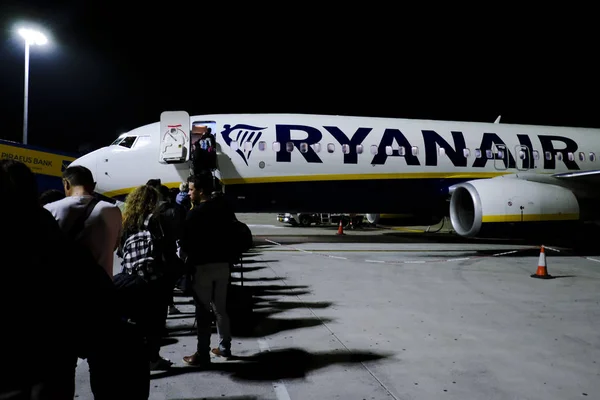 Flygplan Från Ryanairs Lågprisbolag Sitter Asfalt Bryssels Internationella Flygplats Bryssel — Stockfoto