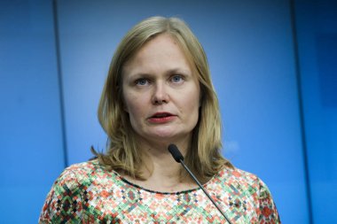 Brüksel, Belçika. 4 Aralık 2019. Finlandiya Bilim ve Kültür Bakanı Hanna Kosonen Enerji Konseyi sonuçları hakkında basın toplantısı düzenledi.