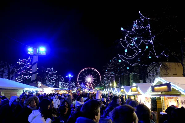 Crowd Walk Christmas Market Bruxelas Bélgica Dezembro 2019 — Fotografia de Stock