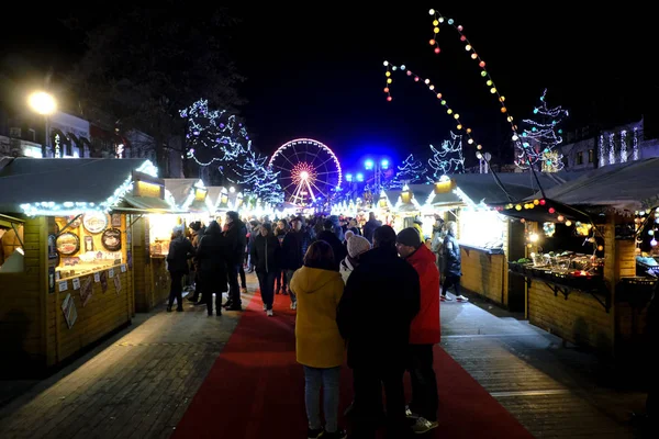 Crowd Walk Christmas Market Bruselas Bélgica Diciembre 2019 — Foto de Stock