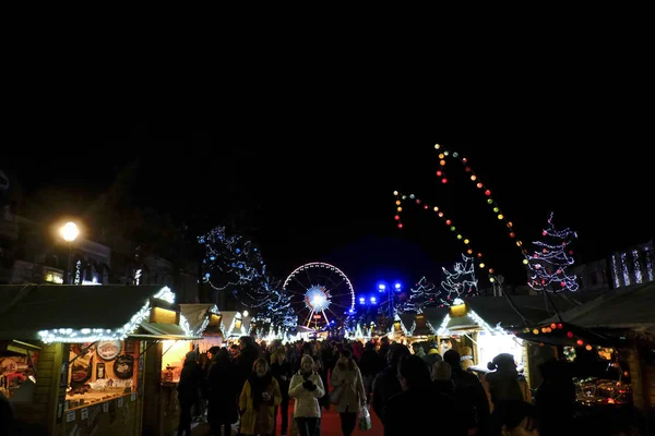 Crowd Walk Christmas Market Bruselas Bélgica Diciembre 2019 — Foto de Stock