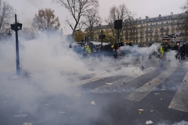 Manifestants Conflit Avec Police Émeute Française Lors Une Manifestation Contre — Photo