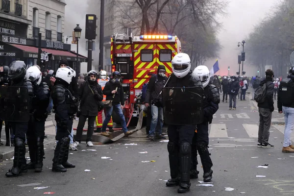 Police Émeute Française Affronte Des Manifestants Lors Une Manifestation Contre — Photo