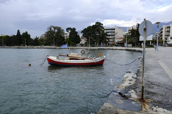 Πλοίο Στον Παραλιακό Δρόμο Του Βόλου Στις Νοεμβρίου 2019 — Φωτογραφία Αρχείου