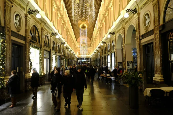 People Walk Gallery Which Decorated Christmas Celebrations Brussels Belgium Dec — Stock Photo, Image