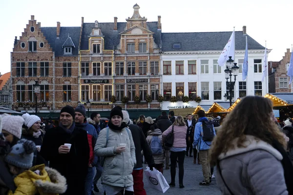 Crowd Walk Christmas Market Bruges Bélgica Novembro 2019 — Fotografia de Stock