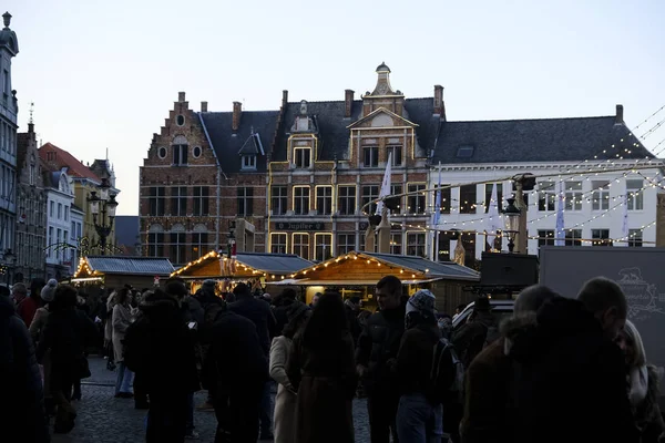 Menschenauflauf Auf Dem Weihnachtsmarkt Brügge Belgien November 2019 — Stockfoto