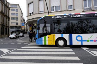 12 Ocak 2020 'de Lüksemburg' un ana caddesinde bir toplu taşıma otobüsü..