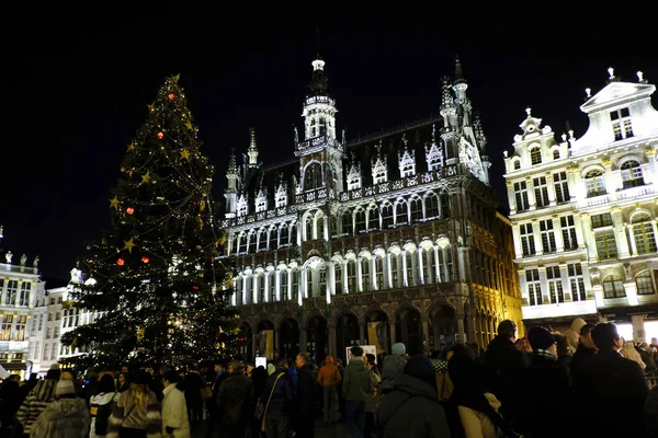 Lights Show Grand Place Huge Christmas Tree Crowd People Enjoying — Fotografia de Stock