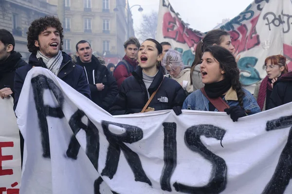 Pessoas Marcham Durante Uma Manifestação Contra Reformas Pensão Paris França — Fotografia de Stock