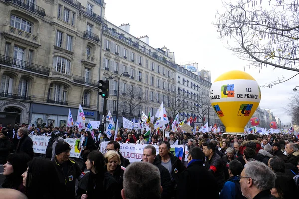 Народ Марширує Під Час Демонстрації Проти Пенсійних Реформ Парижі Грудня — стокове фото