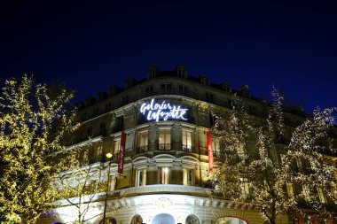 18 Aralık 2019 'da Paris, Fransa' daki Lafayette Galerisi 'nin dış görünüşü.
