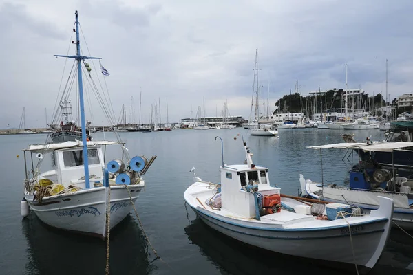 Fish Boats Port Piraeus Greece Jan 2020 — Stock Photo, Image