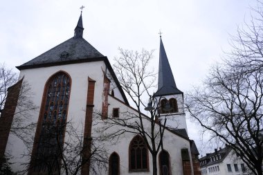 11 Ocak 2020 'de Almanya' nın Trier kentindeki Sankt Antonius Katolik Kilisesi 'nin dış görünüşü