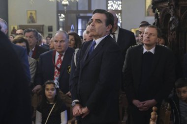 Brüksel, Belçika. 10 Kasım 2019. Avrupa Yaşam tarzını korumaktan sorumlu başkan yardımcısı Margaritis Schinas Ortodoks Katedrali 'nde kutsal bir ayine katıldı.